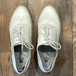 White Mountain Size 7 1/2 White Dress Shoes